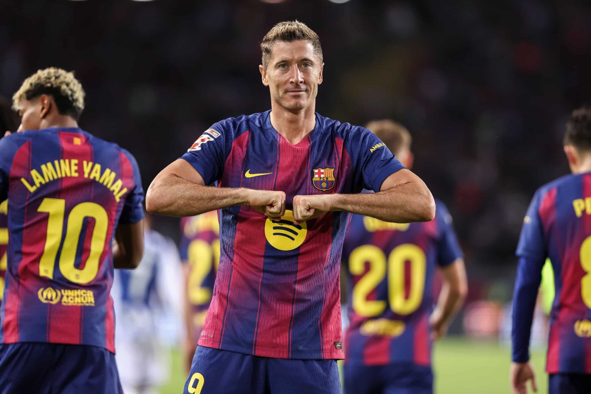 Lähde: Barcelona esitti shokkipyynnön Robert Lewandowskille – ”Haluamme, ettet enää tee maaleja”