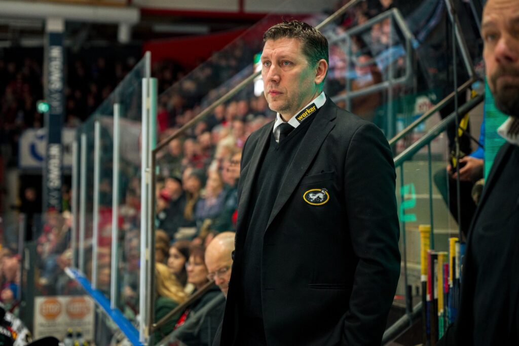 Kärppien päävalmentaja asteli median eteen – pamautti suustaan melkoisen väitteen