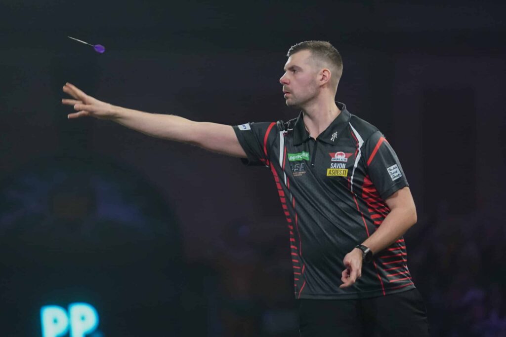 Suomen darts-tähdeltä loistava suoritus maailmalla