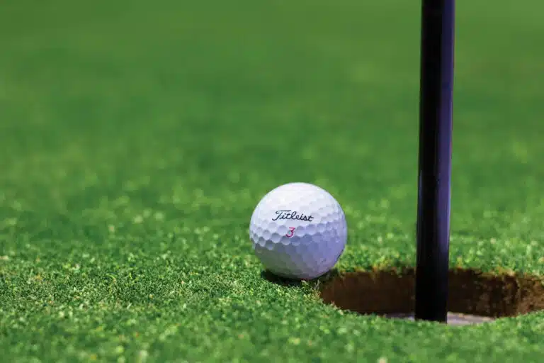 Golf: Mikko Korhonen aloitti lupaavasti juhlakilpailunsa