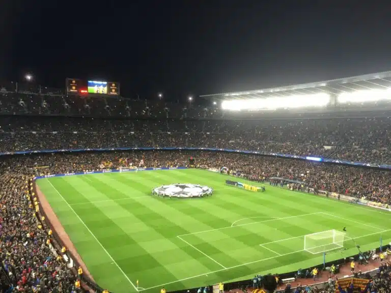 Mestarien liiga: Barcelona ja Arsenal seuraavalle kierrokselle