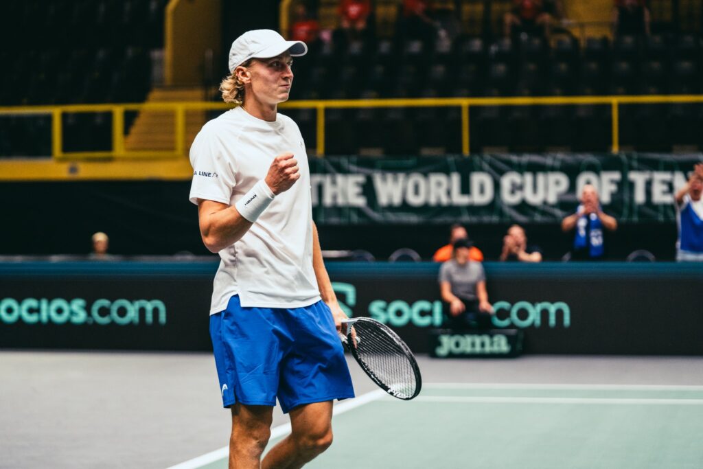 Wimbledon: Emil Ruusuvuori sensaatiomaiseen voittoon