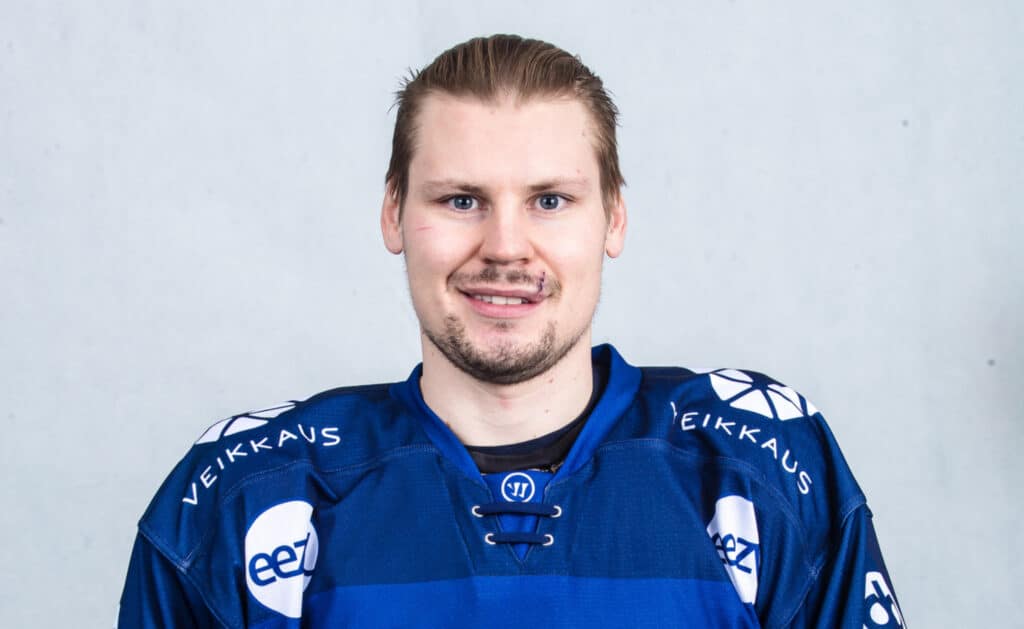 Kunnon tyhjennys: Leijonapelaajille näytettiin ovea – miten käy Jussi Tapolalle?