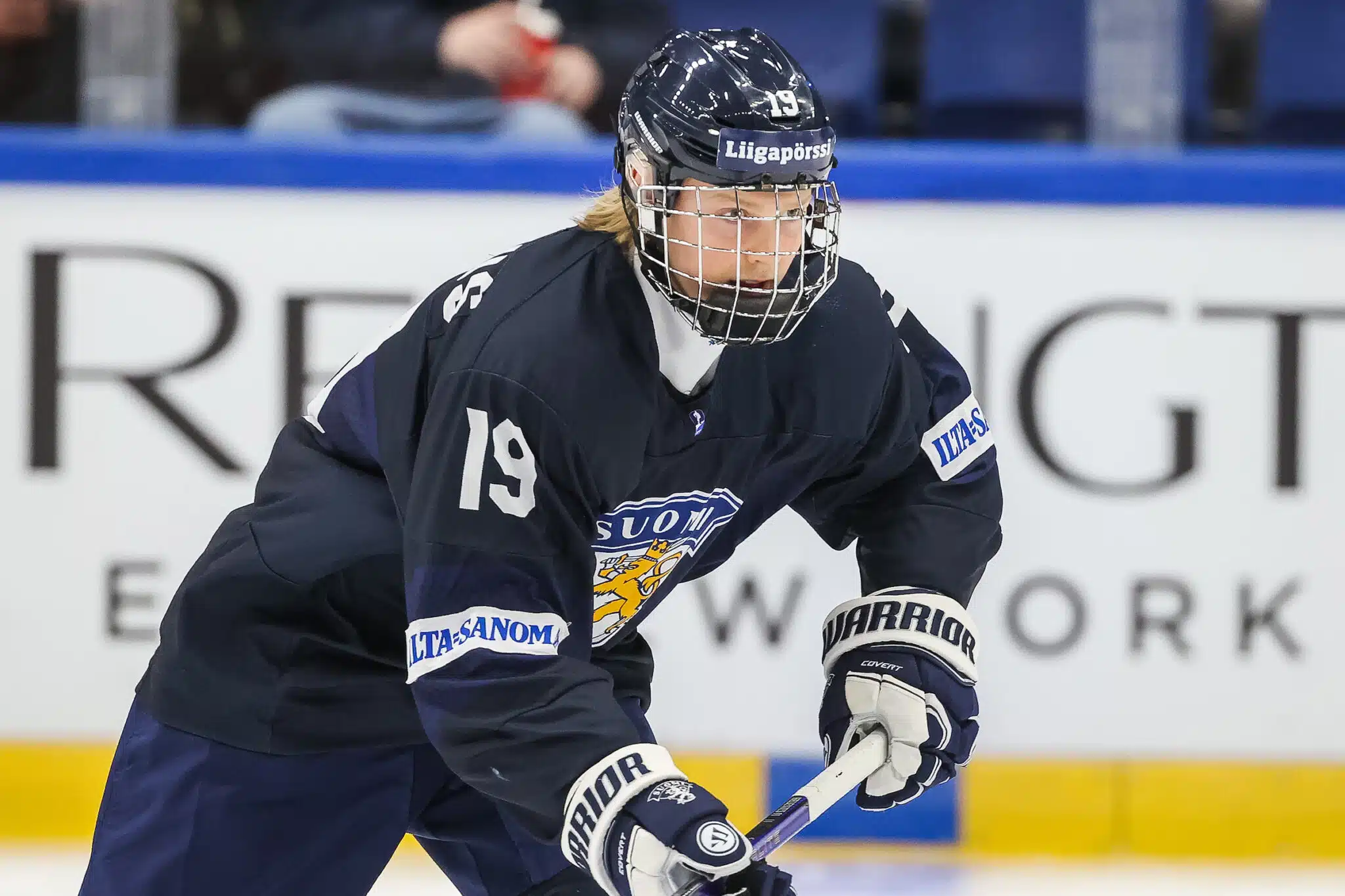 MM-jääkiekko: Leijonat täydensi kahdella pelaajalla – menestyksen takuumies Mikko Lehtonen mukaan, hurja juniori Konsta Helenius myös