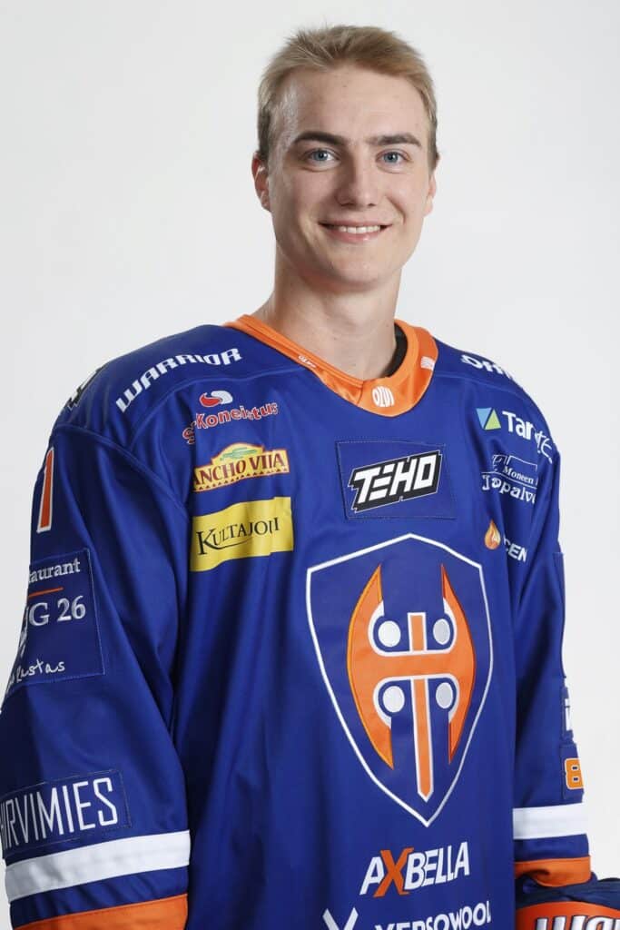 Liiga: Tappara kylmän tyly, Kärpät heräsi viime hetkillä