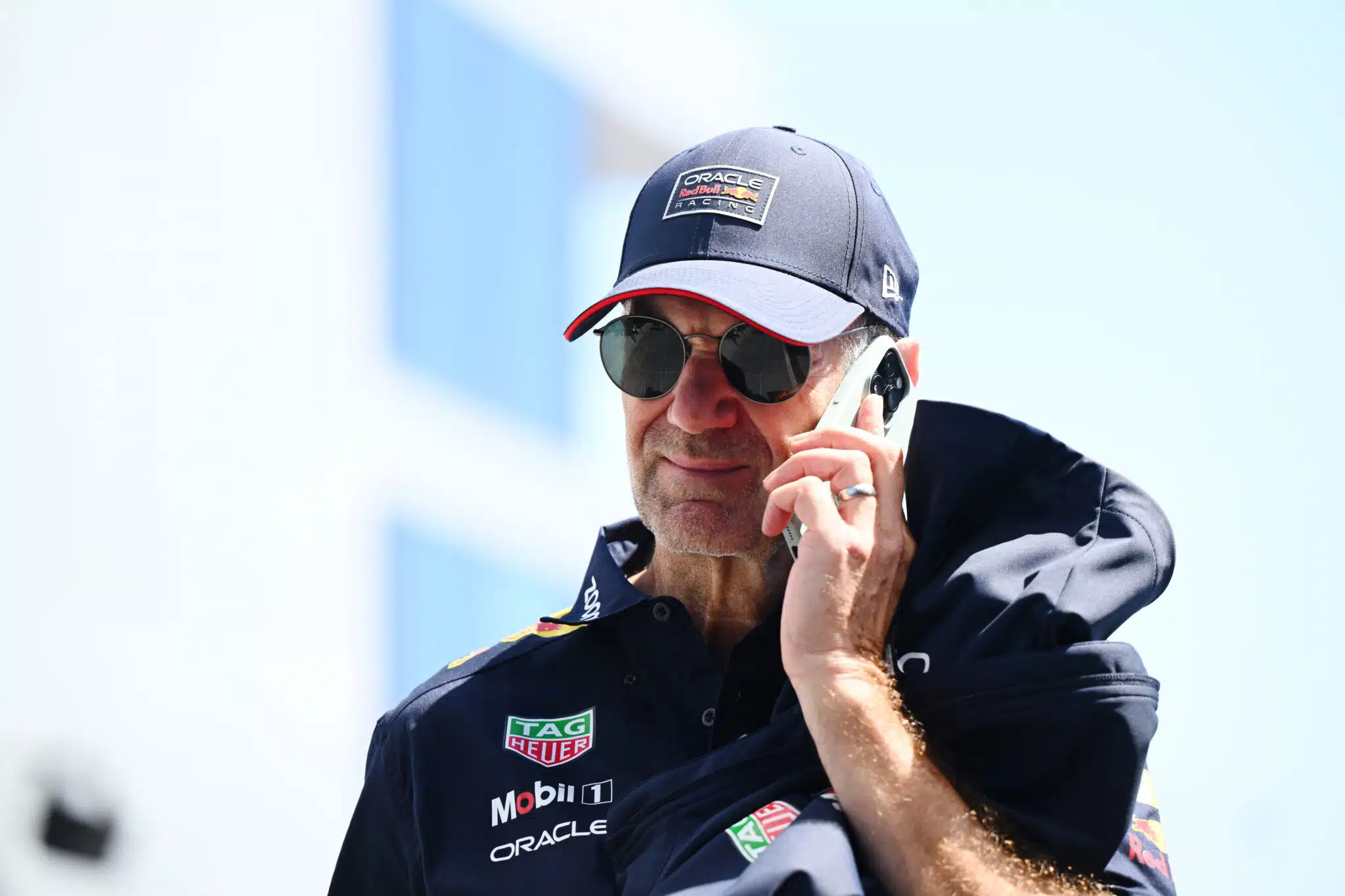 Nyt se varmistui: Adrian Newey nostaa kytkintä Red Bullilta