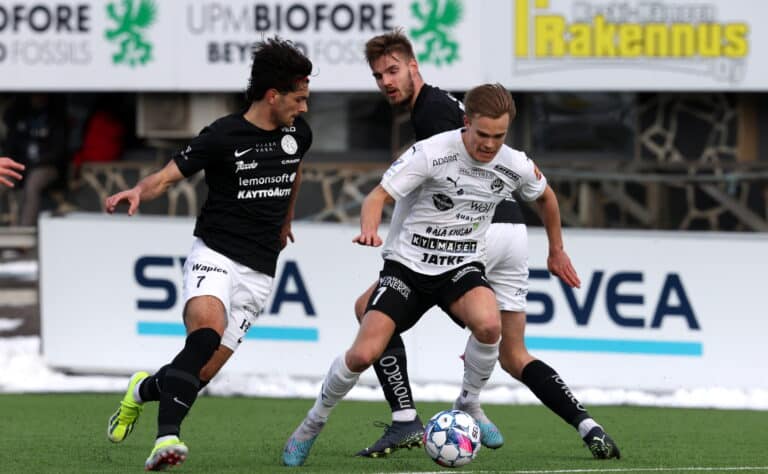 Veikkausliiga: Nuori lupaus iski uransa avausmaalin – Haka otti tärkeät pisteet