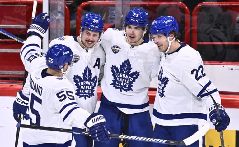 NHL: Boston jatkoon, Toronto Maple Leafs pettyi jälleen