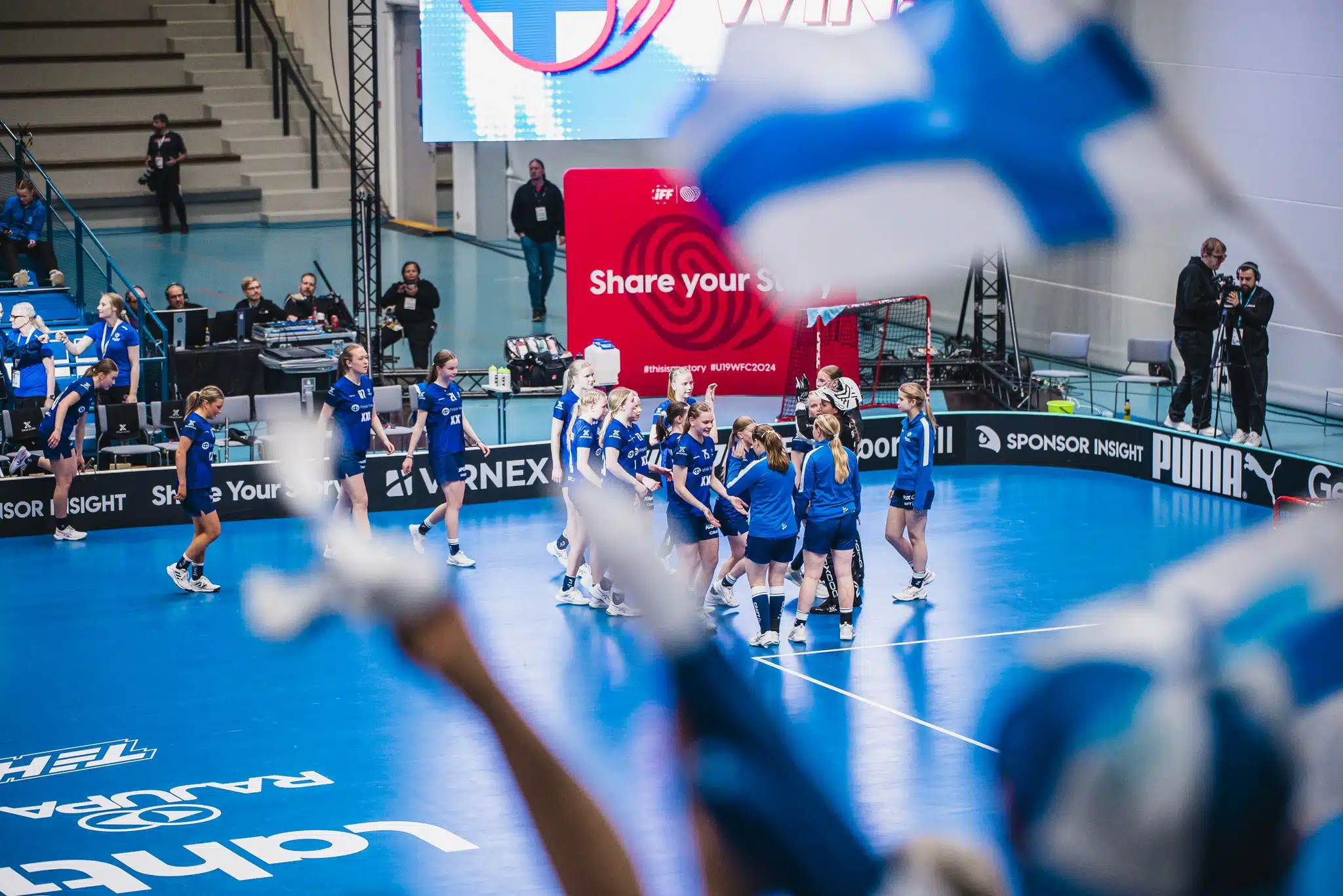 Salibandy: Suomen U19-naiset taistellen MM-finaaliin