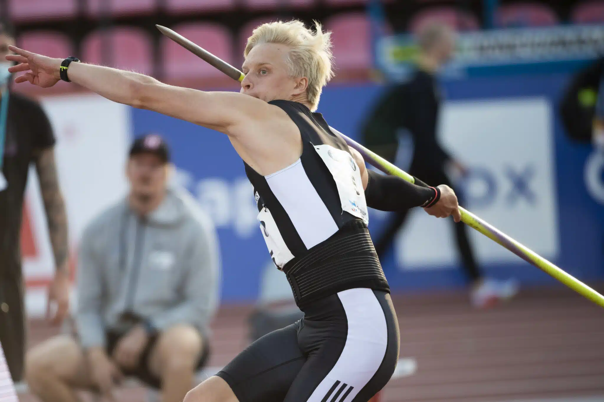 Mikkelin keihäskisasta täysi farssi – jättipotti lähti Suomesta heikolla tuloksella