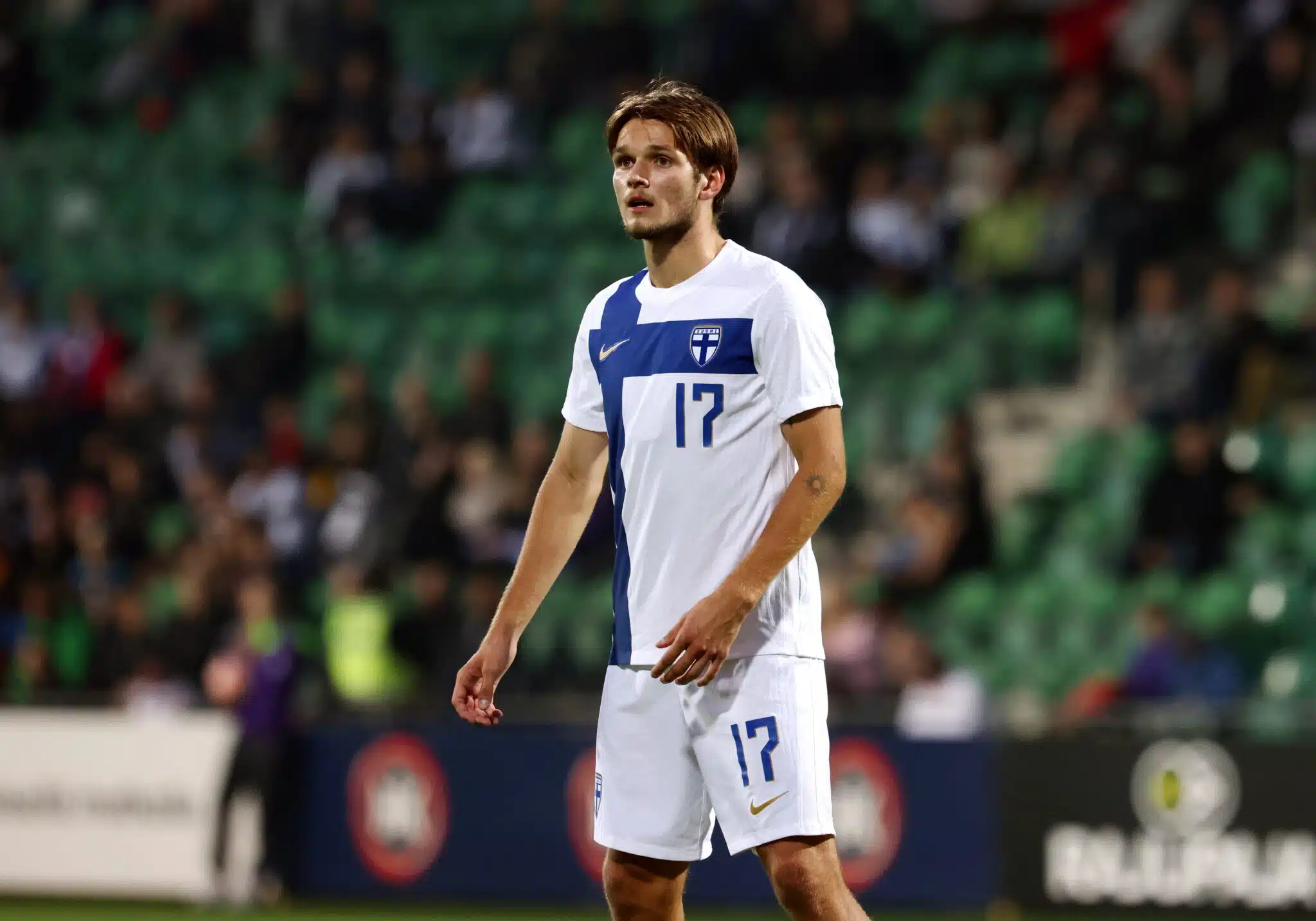 Huuhkajakonkari kehuu joukkueen ensikertalaista sivustolle: ”Näyttänyt nopealta ja vaaralliselta”