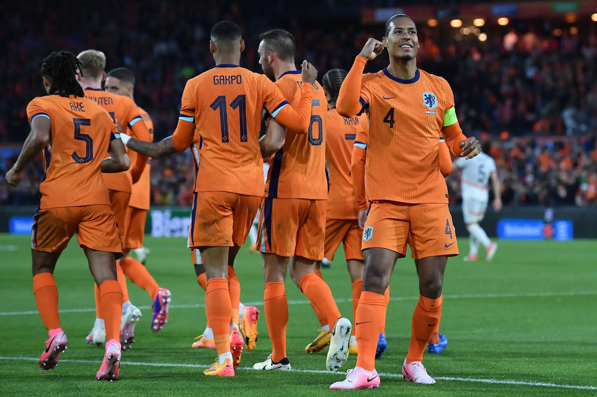 EM-jalkapallo: Hollanti murjoi Romanian, Turkki kukisti Itävallan