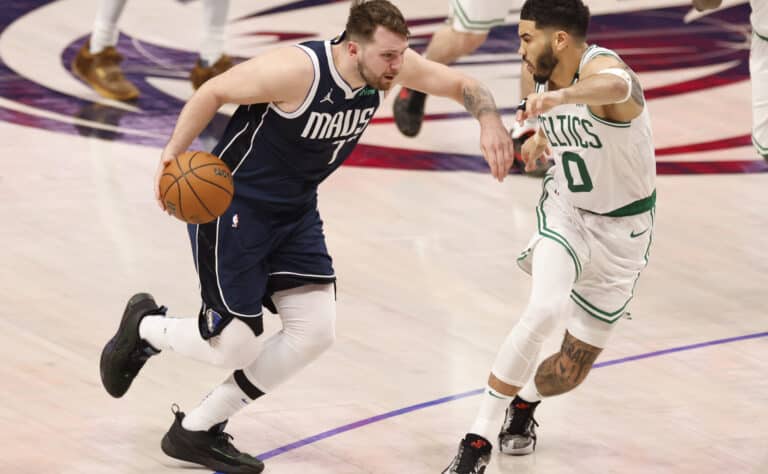 NBA: Boston Celtics voitti jälleen – Luka Doncicin mahtipeli ei riittänyt