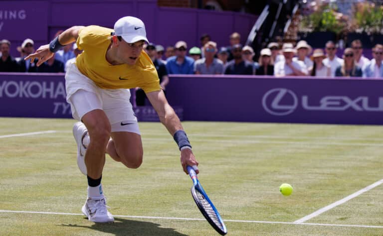 Wimbledon: Carlos Alcaraz kovaan seuraan – espanjalainen uusi mestaruutensa