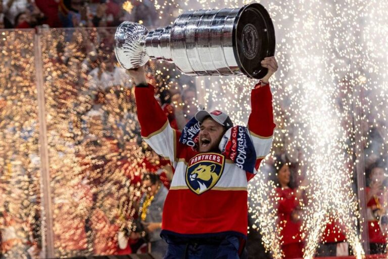 NHL: Florida Panthers mestariksi – Aleksander Barkov juhli kapteenina