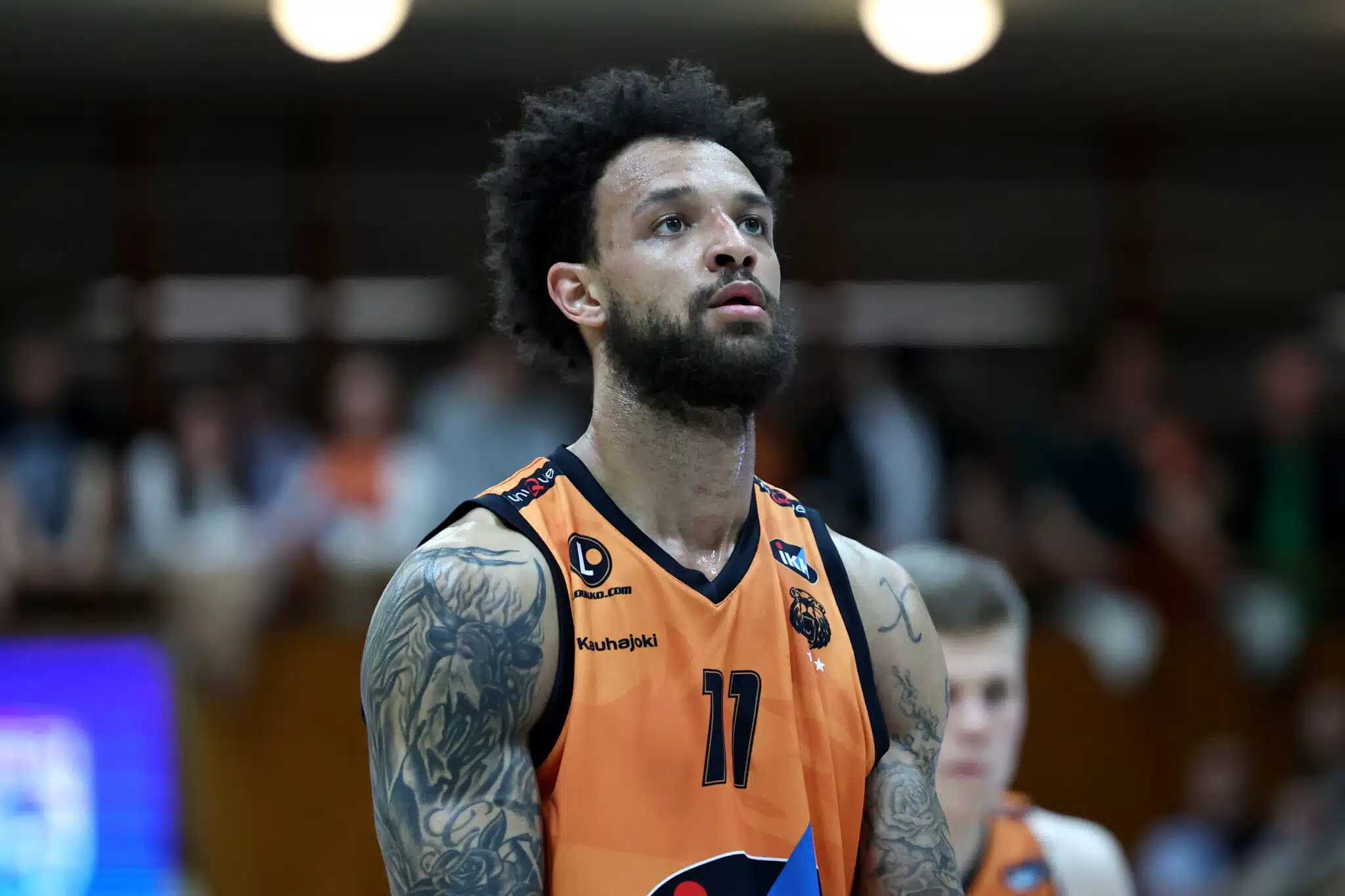 Suomen koriksessa kaksi kovaa sopimusta