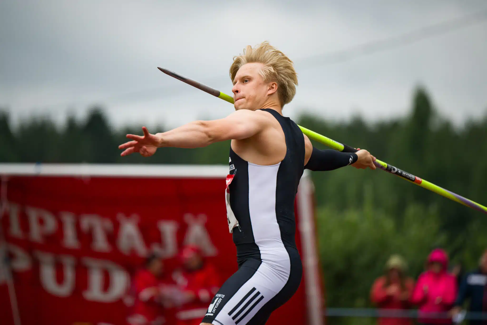 Ensikertalaiset voittoihin Pihtiputaan keihäskarnevaaleilla