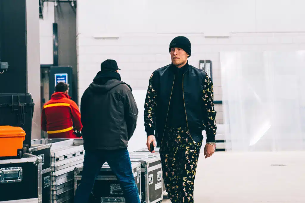 Siinä on mies iskussa: Patrik Laineelta hurja taidonnäyte