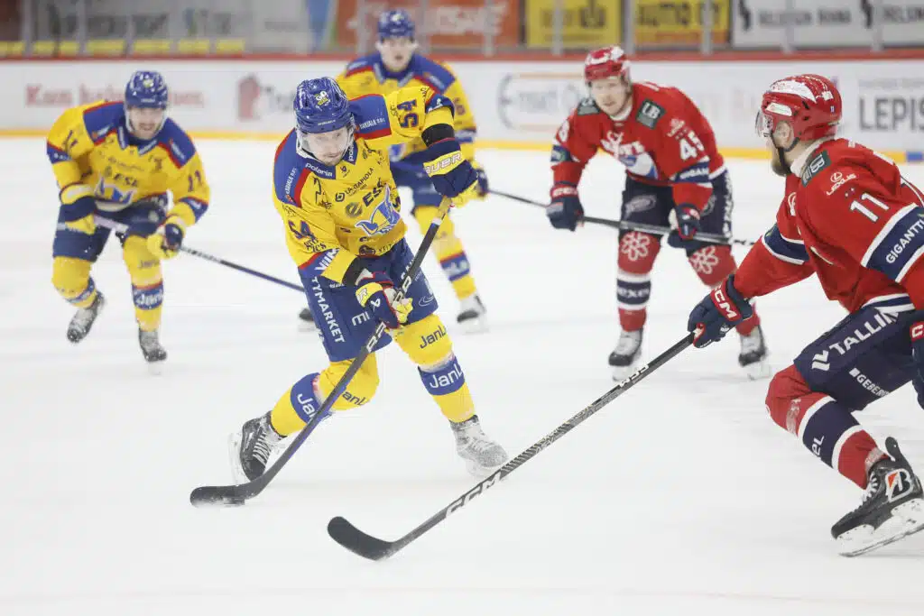 ”Kautta aikojen paras rankkari” – SM-liigaseura hehkutti pelaajansa taidonnäytettä