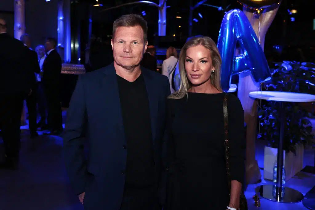 Mika Salo hämmensi – kuvattiin hameessa: ”Kiitos lainasta”