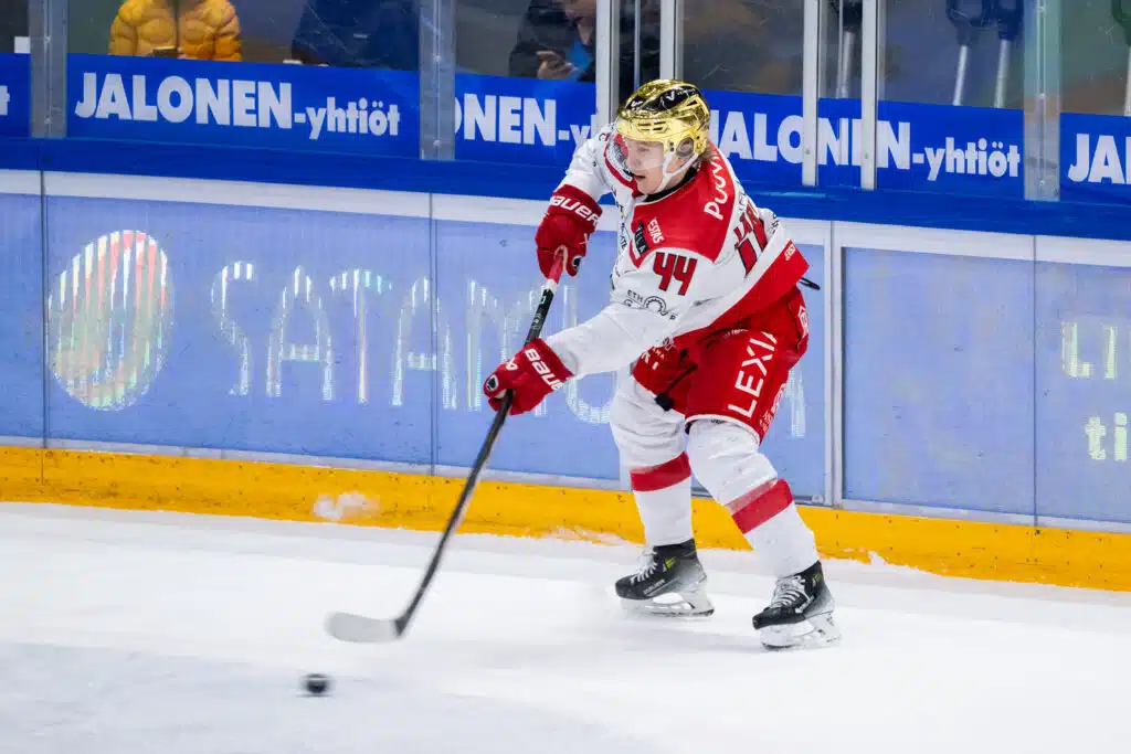 SM-liigaseuran uusi kapteeni suolasi entisen kipparin: ”Turha minun on ainakaan esittää sitä herraa”