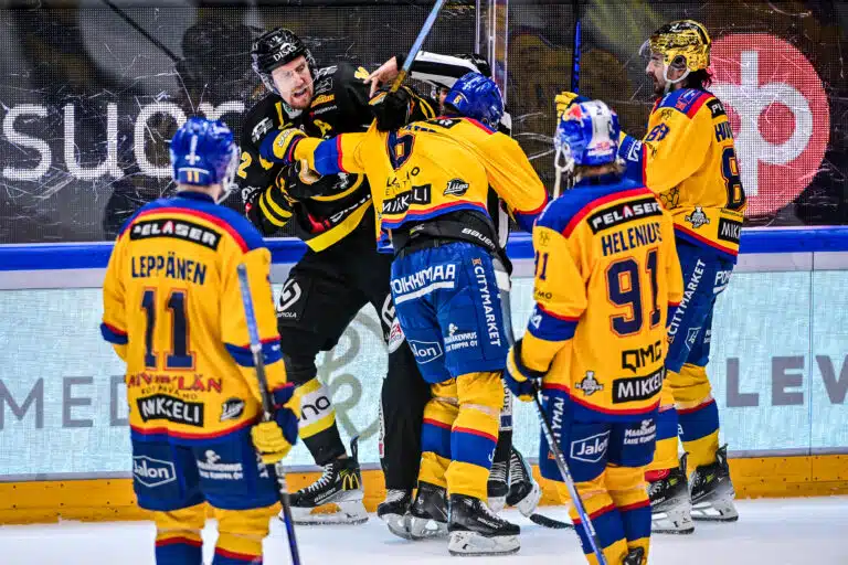 Nyt alkoi tapahtua – SM-liigaseura nappasi hirmutehot tehneen hyökkääjän