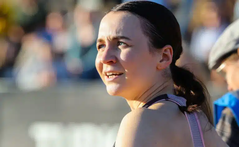 Reetta Hurske murtui kyyneeliin – ”Koen tän tosi epäreiluksi itseä kohtaan”