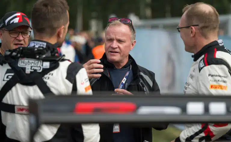 Tommi Mäkinen ei jää itkemään Kalle Rovanperän pariin – sanoi selvin sanoin miksi