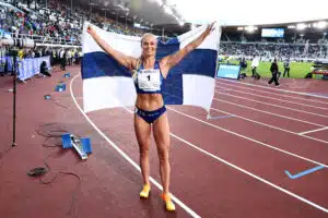 Karjalainen: Lotta Harala ravaa nyt tämän miehen luokse – näin kaksikko tutustui