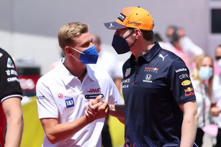 F1-pomo sanoi suoraan totuuden Mick Schumacherin ajotaidoista – pa*kamyrsky oli valmis
