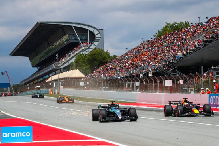 Hurja paljastus Mercedeksen F1-tallista – onko pian taas käsissä ylivoimainen auto?