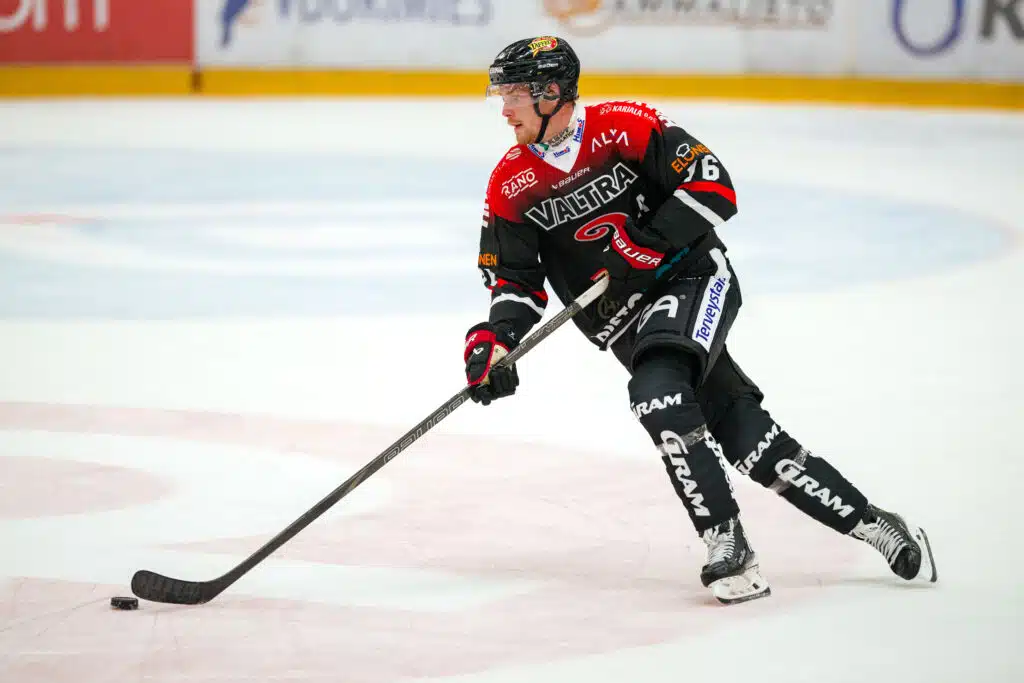 Ikävä tieto JYP:n tähtipelaajasta – ”Toistaiseksi sivussa joukkueen toiminnasta”