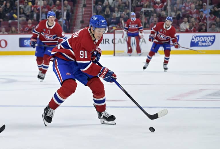 Montreal Canadiensin harjoituksissa ikävä välikohtaus – suomalaispelaaja tylyn tempun kohteena
