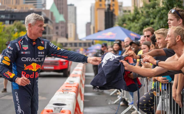 David Coulthard vihjaili – tälle F1-tähdelle lähtöpassit?