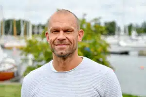 Jere Karalahti laittoi pystyyn kunnon show’n – antoi nyrkkiensä puhua Keravalla
