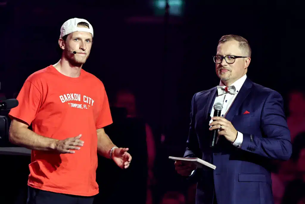 Kiekkoselostaja Antti Mäkiseltä raju väite suomalaisesta jääkiekosta