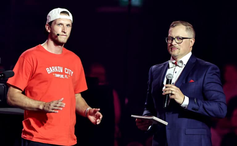 Kiekkoselostaja Antti Mäkiseltä raju väite suomalaisesta jääkiekosta