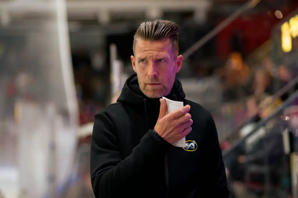 Kärppien päävalmentajalta suoraa tekstiä rajun tappion jälkeen: ”Annan tehtaan takuun”