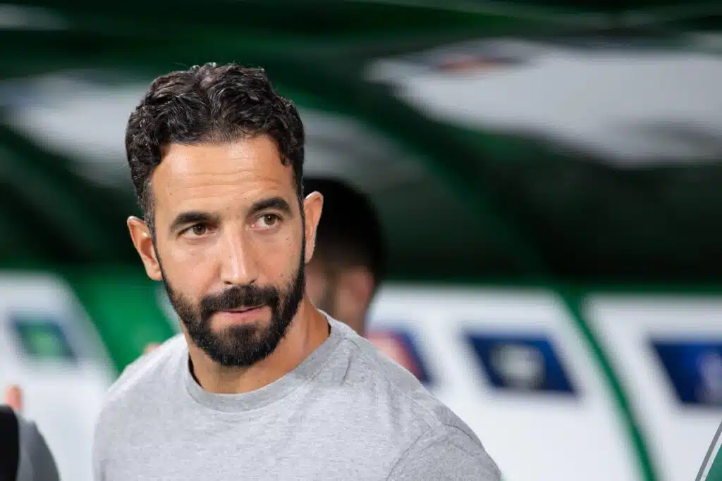 Manchester Unitedin Ruben Amorim lyönyt nyrkin pöytään – tälle pelipaikalle hän haluaa vahvistuksia