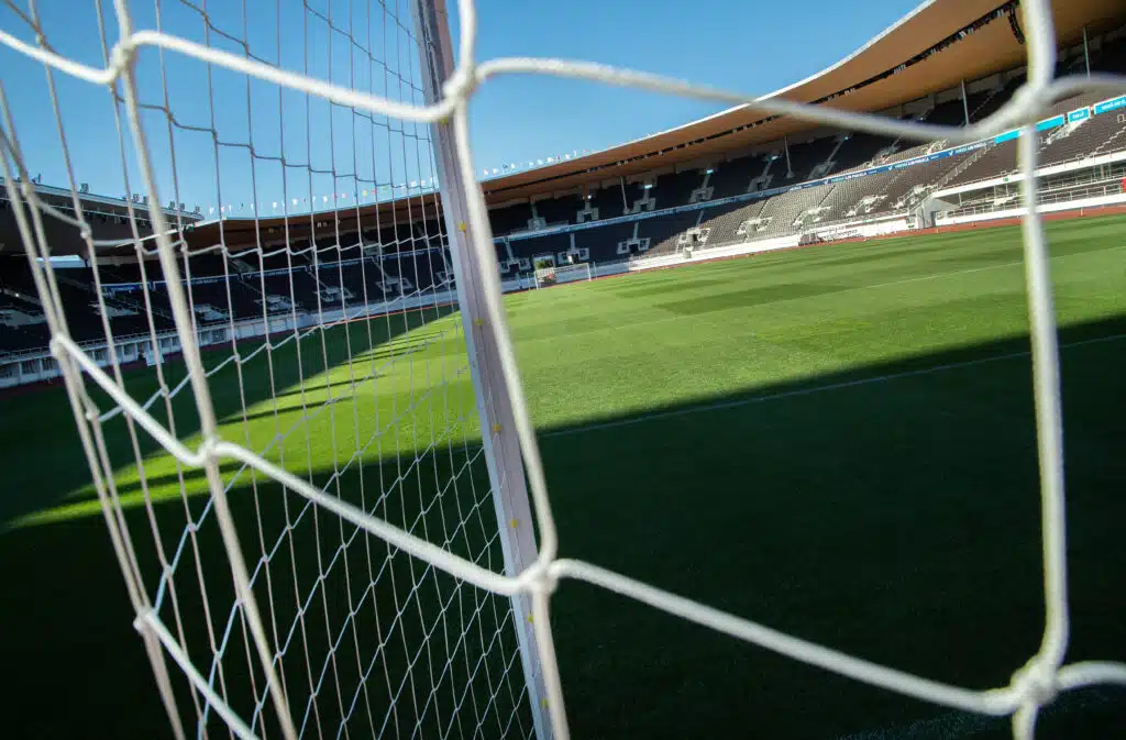 Englantilaisselostajat ällistelivät näkyä Helsingissä – ”Ylisanoja ei säästellä”