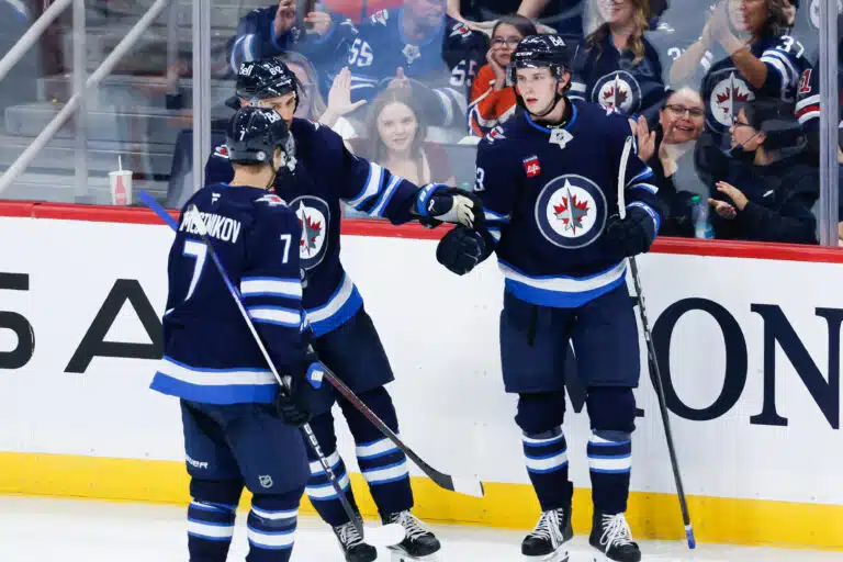 NHL-kiekkoilija vaatii hirvittävää palkankorotusta – fanit repivät pelihousunsa