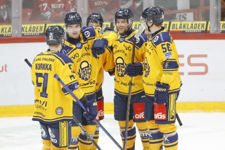 Nyt riitti: Lukko näytti ovea pitkäaikaiselle pelaajalleen