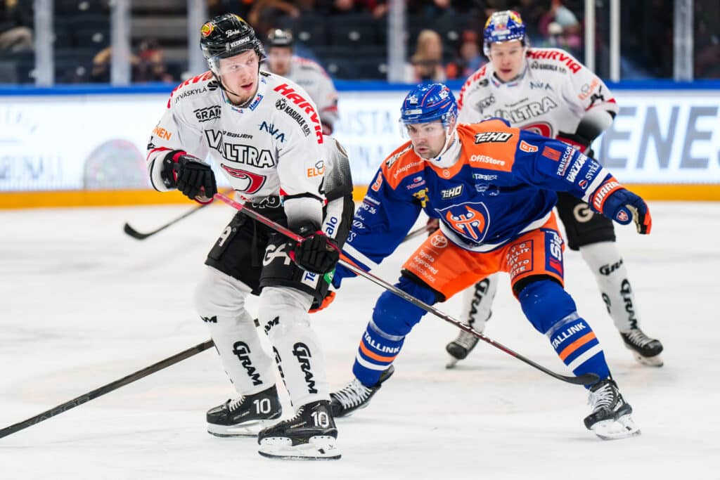 Tappara-tähden temppu pöyristyttää – “V*ttu mä häpeän”