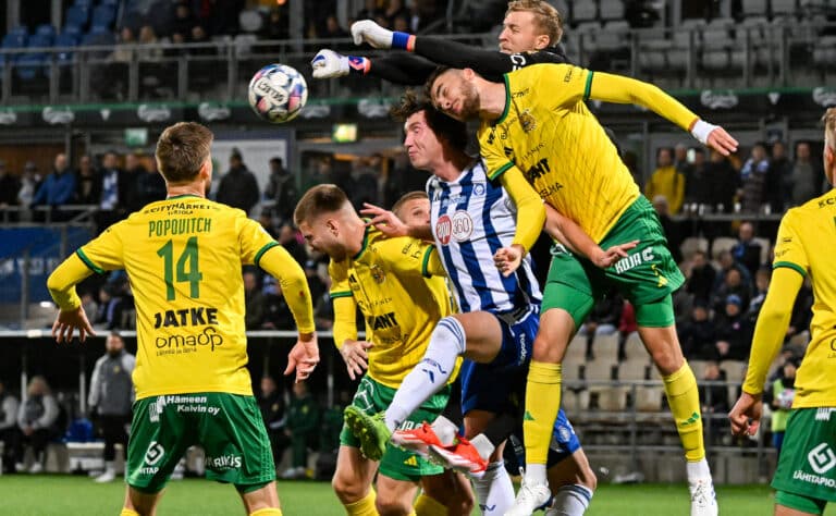 Poikkeuksellinen ratkaisu – HJK-tähti lähti lätkimään kesken kaiken