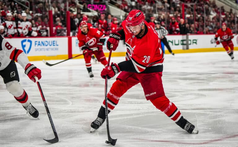 Carolina Hurricanes tehnyt tiukan linjauksen Sebastian Ahon tulevaisuudesta