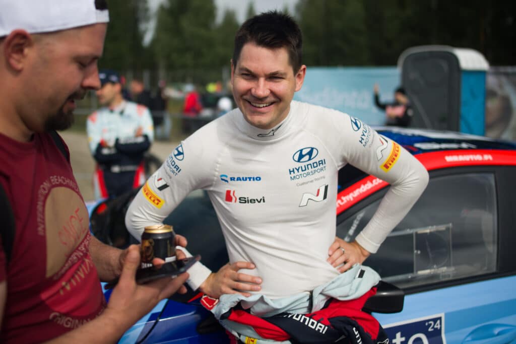 Loistava juttu: Suomalainen ralliässä tekee paluun