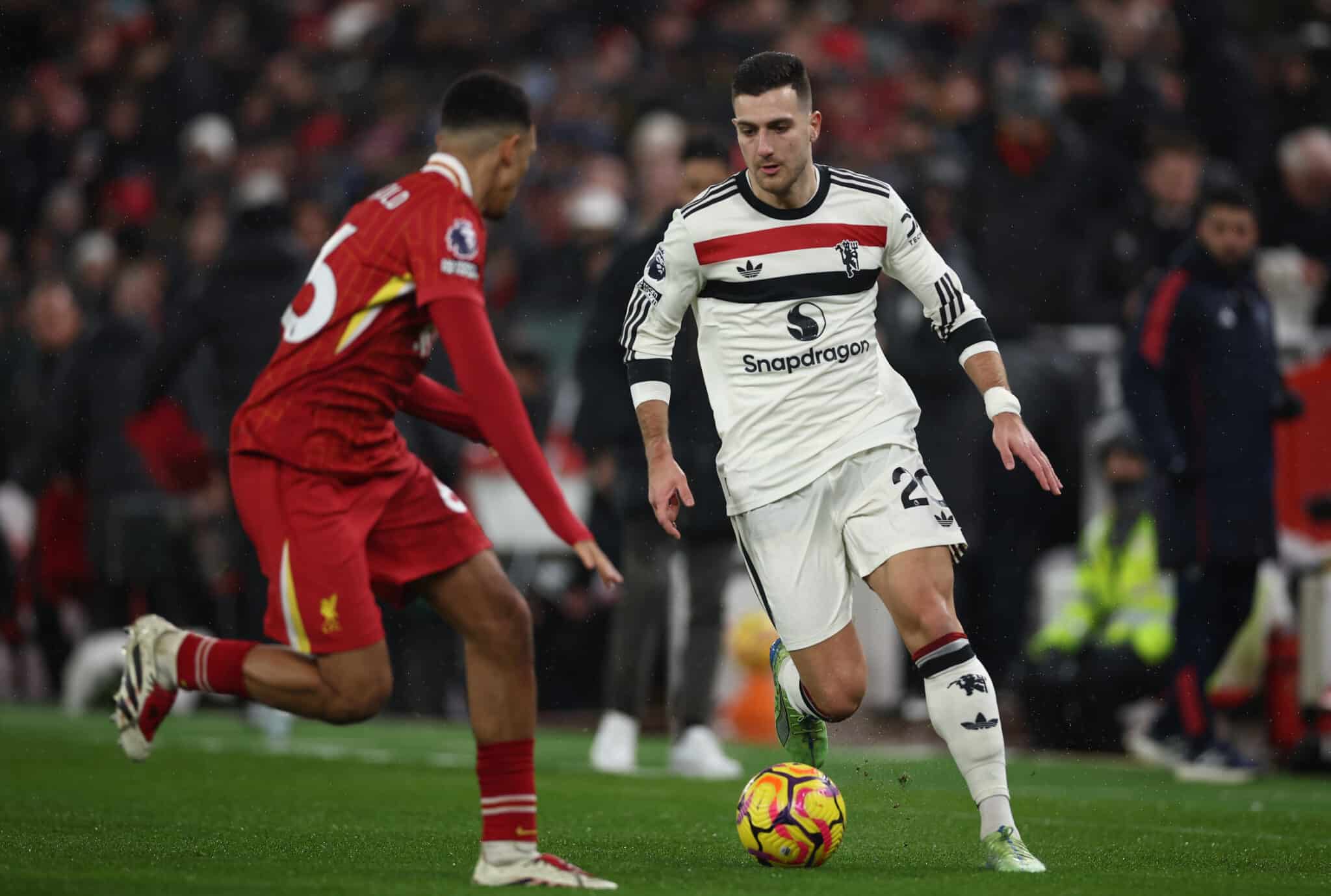 Siinä unohtuisi Trent – Liverpool juonii nyt kesän kovinta siirtopommia