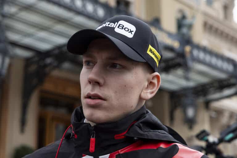 Toyotan iso pomo jyrähti – selvä viesti Sami Pajarin toiminnasta