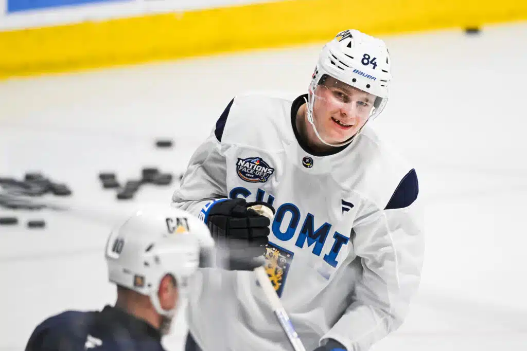 ”Suomalaista lohikeittoa ja lonkeroa” – Leijonatähden kunniaksi kunnon bileet