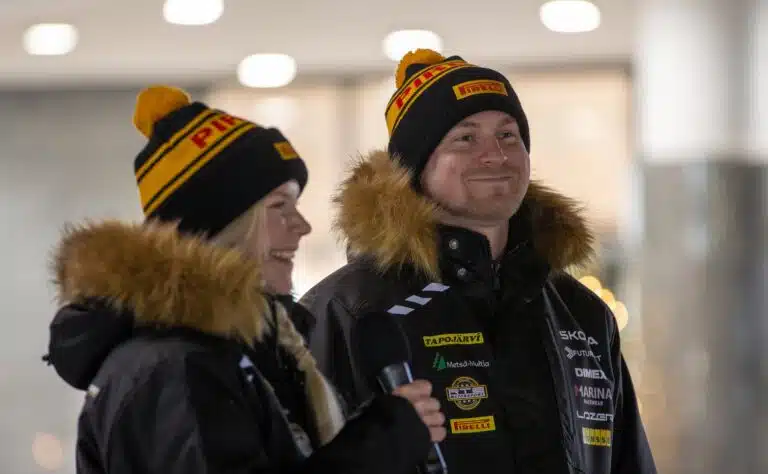 IS: Esapekka Lapin vaimolta selvä viesti miehelle